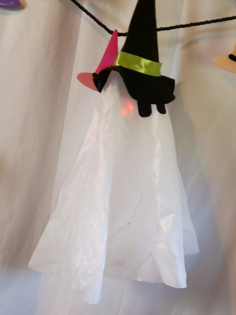 Mixed Halloween lot includes hanging decorations, garlands, and tabletop decor